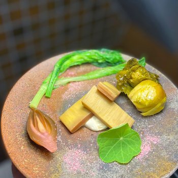 Các set menu dùng nhiều rau là điểm hấp dẫn.