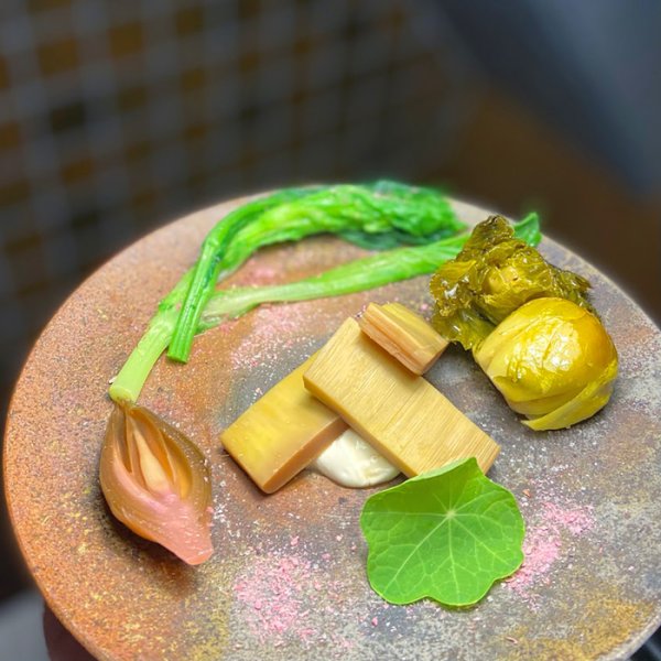 Các set menu dùng nhiều rau là điểm hấp dẫn.