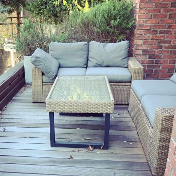 Chỗ ngồi sân hiên