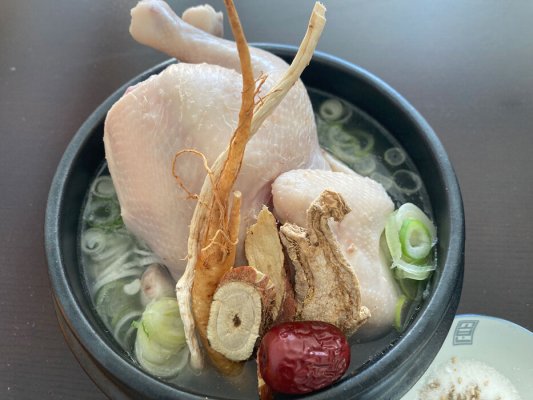 Món lẩu kinh điển của Hàn Quốc “Dakhanmari”