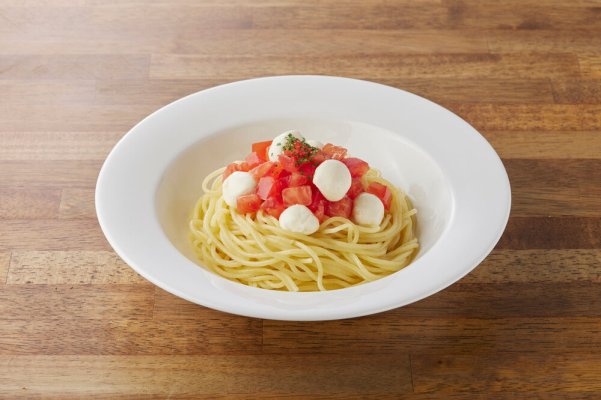 Cà chua tươi và phô mai mozzarella