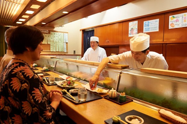 Nhà hàng sushi lâu đời được thành lập vào năm 1955