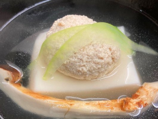 Thực đơn kaiseki trà dựa trên nguyên tắc ichiju-sansai