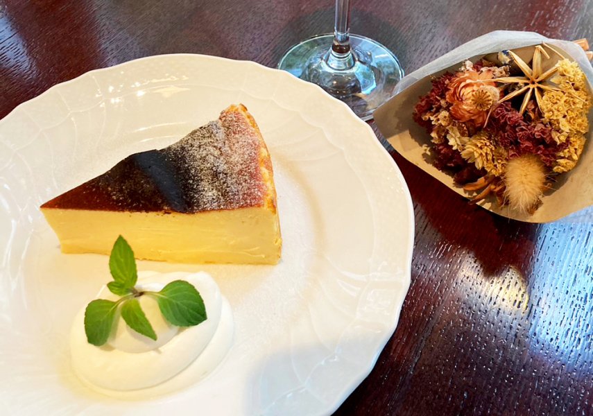 Set bánh phô mai Basque