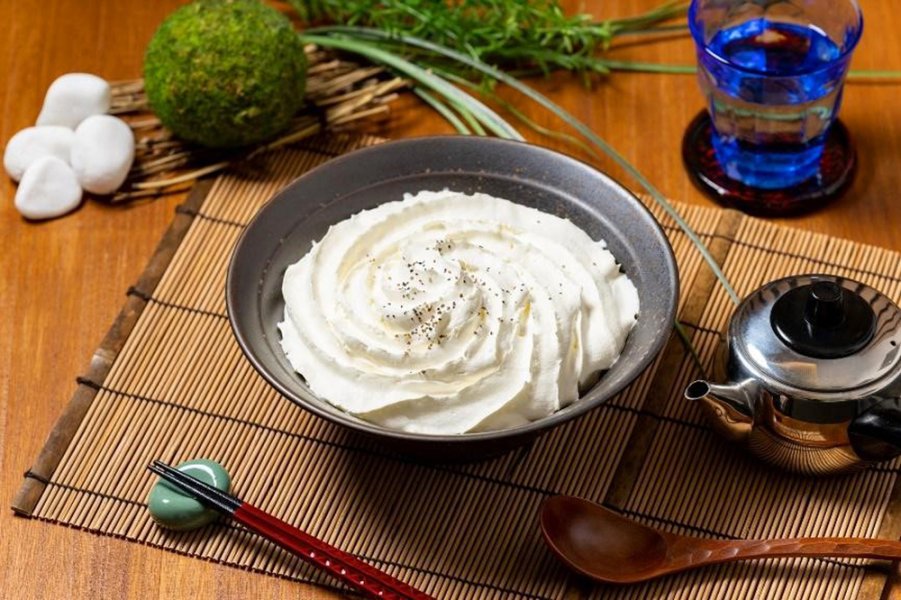 Mì udon kem phô mai trứng cá minh thái trắng