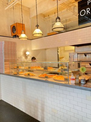 Bên trong cửa hàng 2