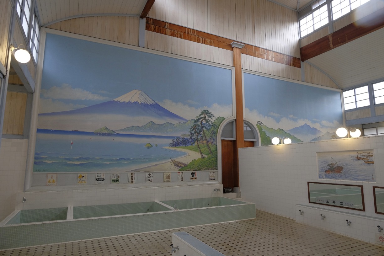 東京の銭湯 浴場内観